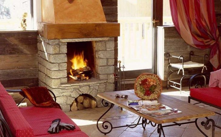 Le Chalet des Neiges Oz en Oisans, Fireplace